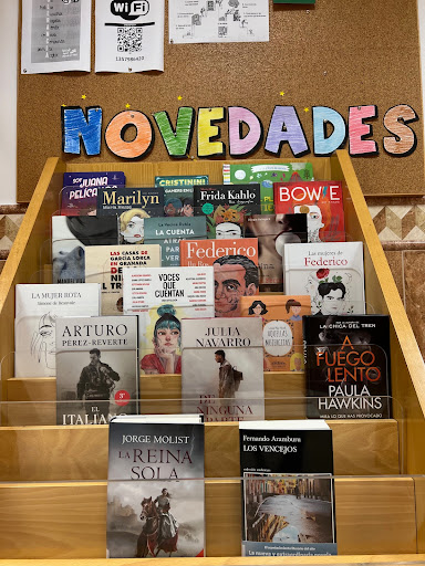 Biblioteca Pública Municipal "Antonina Rodrigo" Valderrubio Gallery - Spain