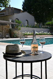 Photo n°91 de Domaine Perréal, Chambres, Gîtes, Caveau dégustation, Restaurant à Gargas (Cave à vins)