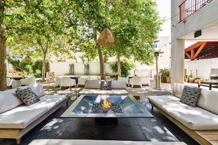 Hotel Casa 425 + Lounge 425 W 1st St, Claremont, CA 91711