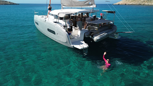 BLUE-SAILS Czartery Katamaranów