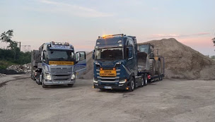 Photo n°12 de Transports Gruet à Villeblevin (Entrepôt)