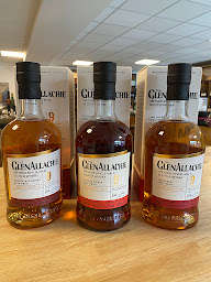 Photo n°5 de Cave du Lac à Saint-Alban-de-Montbel (Caviste)