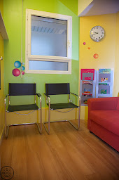 Photo n°7 de Dr Viviana CAPITANIO chirurgien-dentiste: exercice réservé à l'orthodontie à Paris à Paris (Orthodontiste)