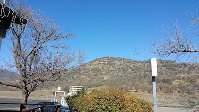 Mariposa-Yosemite Airport