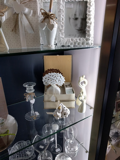 HOUSE OF CONFETTO - Thumbnail