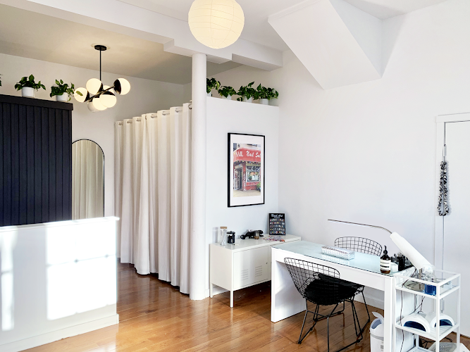 Sick Nails interior view