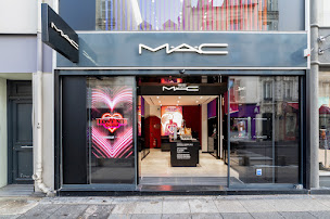 Photo n°19 de MAC Cosmetics à Paris (Maquilleur.euse)