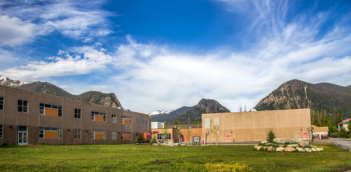 Summit Middle - Visual