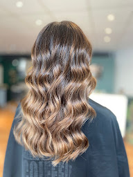 Photo n°36 de Les Coiffeurs du Sud Sainte-anne à Marseille (Salon de coiffure)