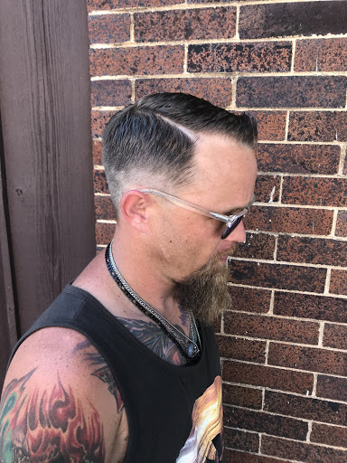 Head Hunter Style and Barber Shop - Thumbnail