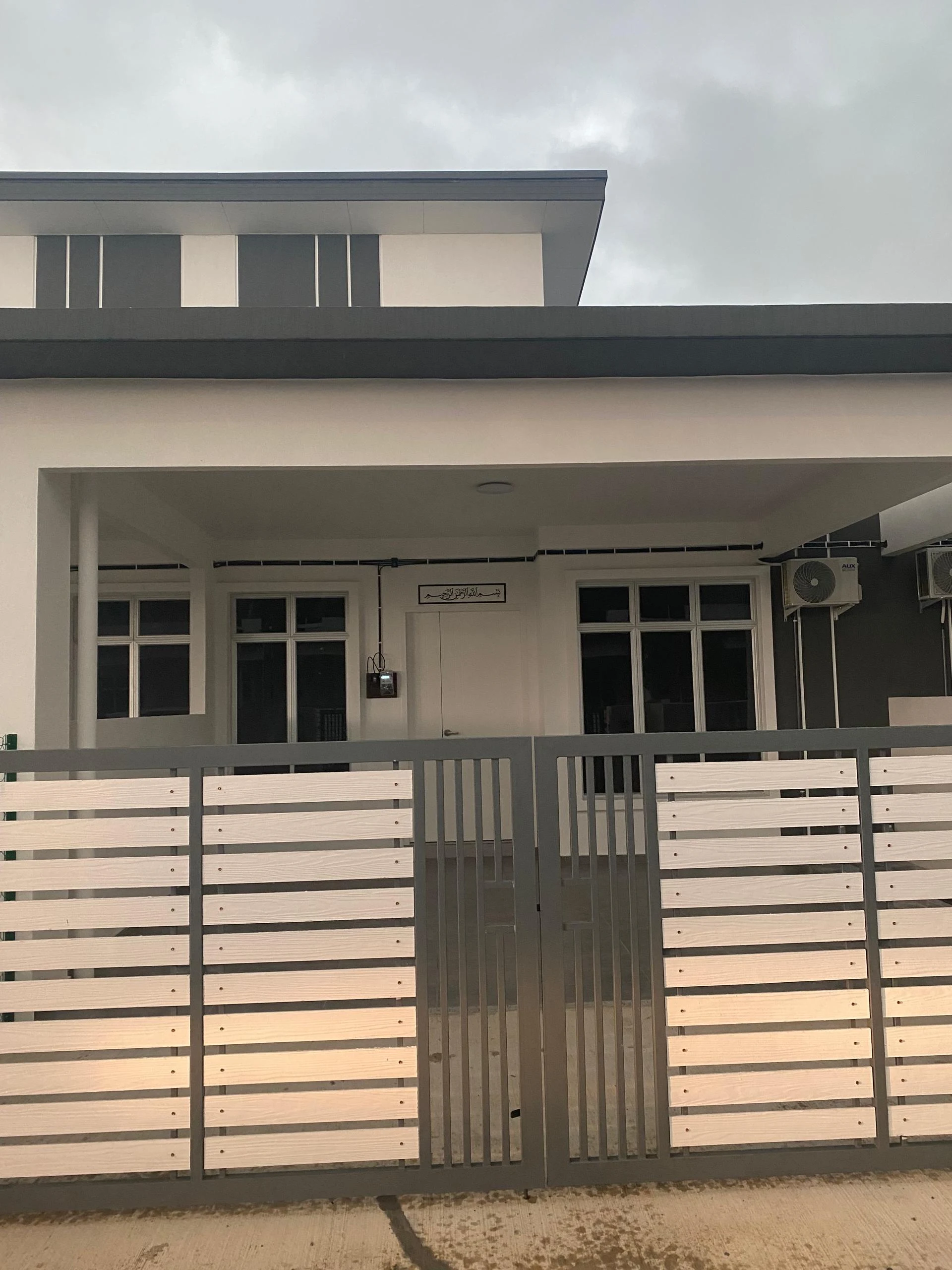 Lekiu Homestay (Pokok Mangga)