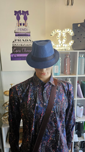 Do2Much Boutique - Visual