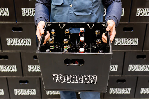 Le Fourgon l Livraison de produits consignés à domicile et au bureau l Valenciennes métropole Gallery - France