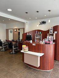 Photo n°21 de Style&Me by Naoli - Coiffeur Chemillé à Chemillé-en-Anjou (Barbier)