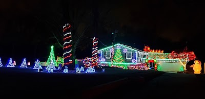 Aaron Brown’s Christmas Light Extravaganza