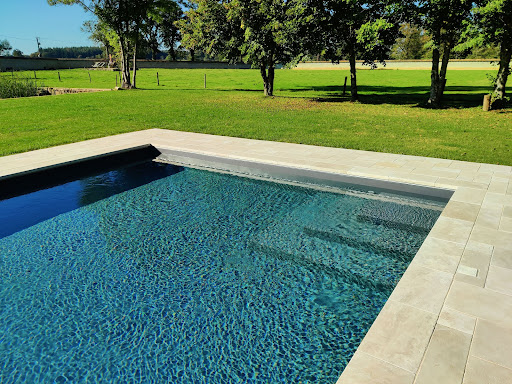 Photo de PISCINES & SPAS BY CARRÉ VERT à Vitry-en-Charollais (71600)