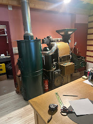 Photo n°8 de L'AMPHORE - Cave & Bar à vin à Ambert (Caviste)