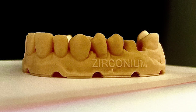 Zirconium Pracownia Protetyki stomatologicznej
