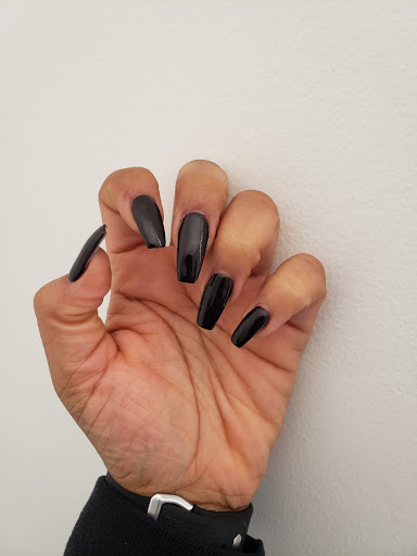 Treat Your Nails - Thumbnail