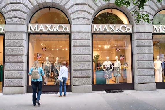 Max&Co store, Author: 家煌严