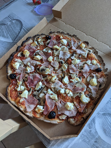 Photo 8 - PIZZA