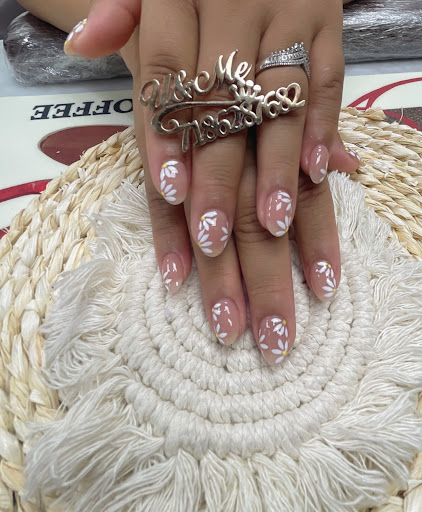U&Me Nail Studio Gallery - United States