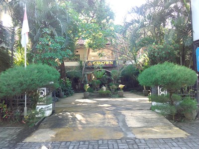 Photos of Crown Hotel