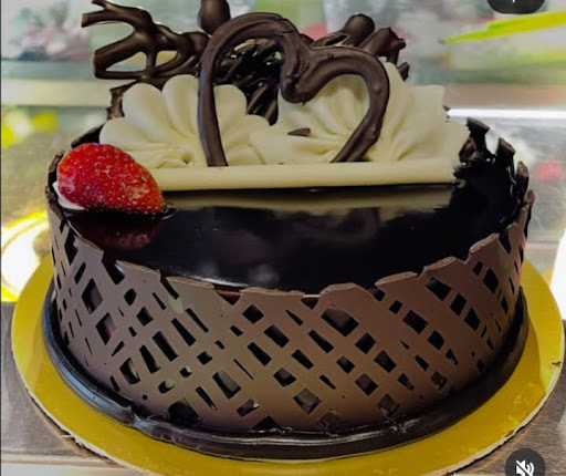 Hamara special chocolate 🍫 Cake ab available hai! Fresh, eggless aur super tasty. Order karne ke… post image