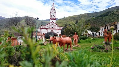 Photos of C&aacute;cota Park