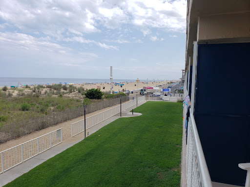 North End of Boardwalk - Thumbnail