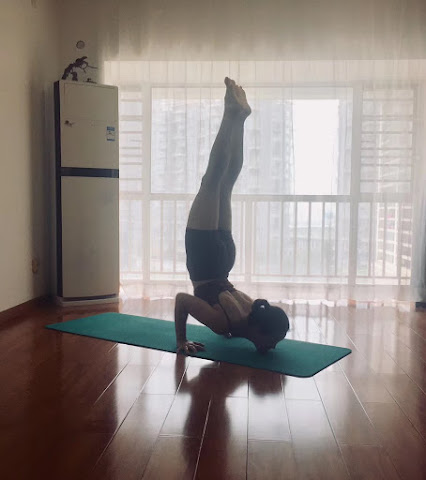 Yoga with Mibun. by null