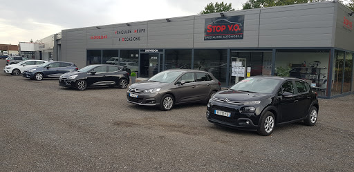 STOP VÉHICULES OCCASION spécialiste automobiles // Vente de remorques FRANC