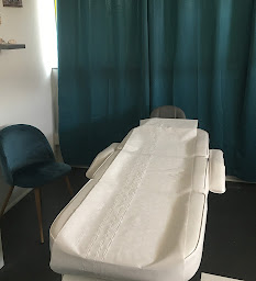 Photo n°1 de Chantal Khartchenko-Brocard Magnétisme Reboutement Hypnothérapie à Vézeronce-Curtin (Praticien en médecine holistique)