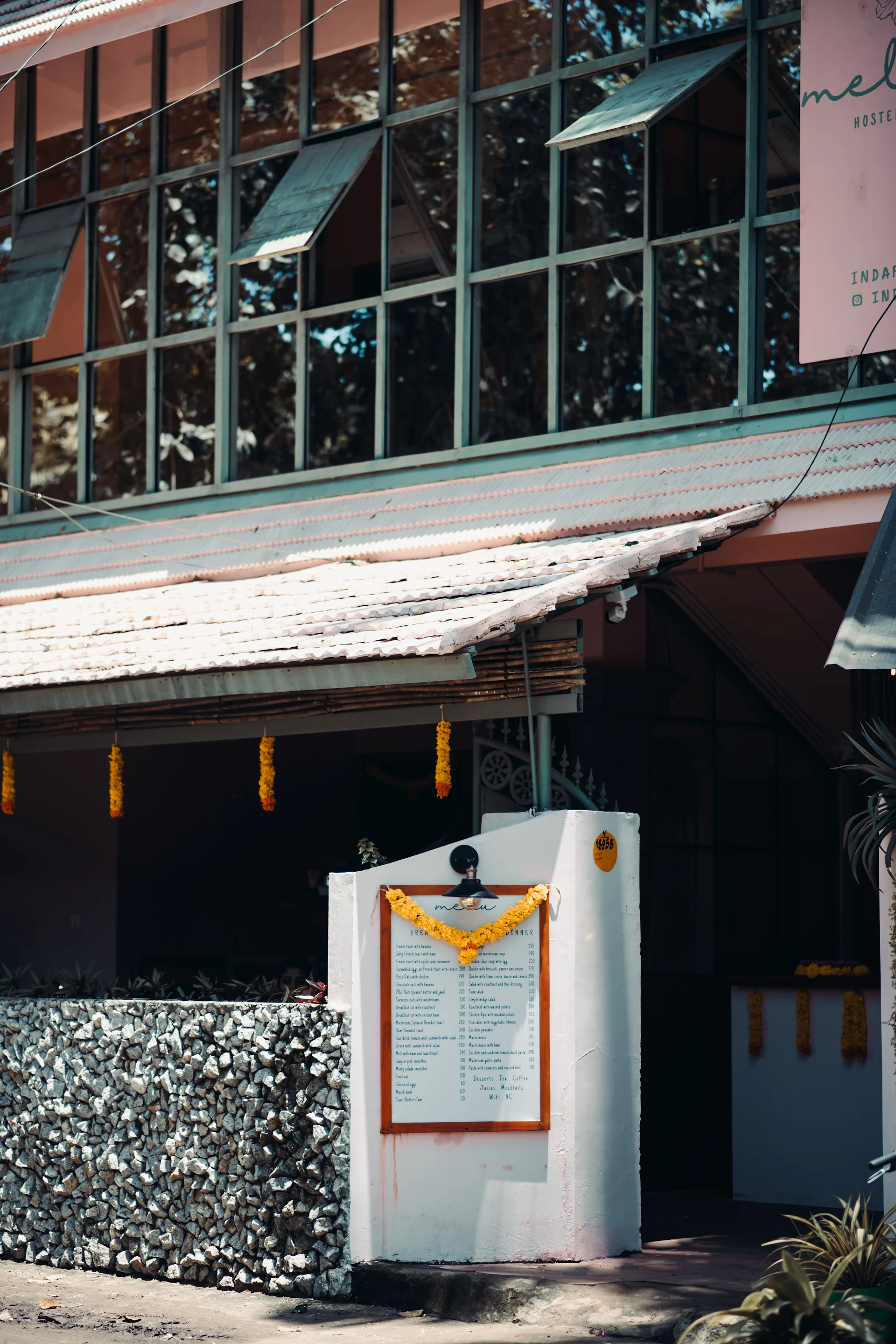 Mellow hostel & bistro