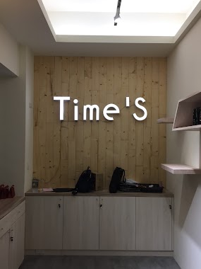 Times salon 台中燙髮推薦(逢甲 科博館 美術館 草悟道 精明商圈)-專業剪髮造型推薦/漸層染髮推薦 護髮推薦 優質髮廊推薦 頭皮護理推薦 韓式髮型設計 人氣髮型設計師, Author: li Tao