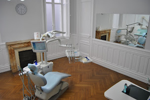 Photo n°3 de Dr Vincent MALTESE à Marseille (Dentiste)