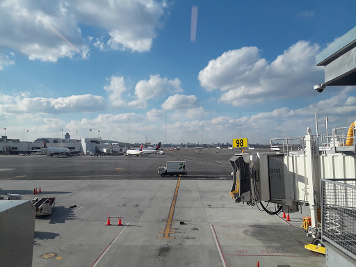 Lga Internal Roadway/Terminal C Gallery - United States