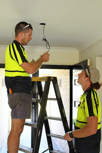 Dewar's Electrical - Visual