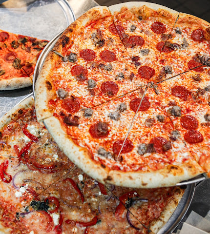 Paper Plane Pizza by null