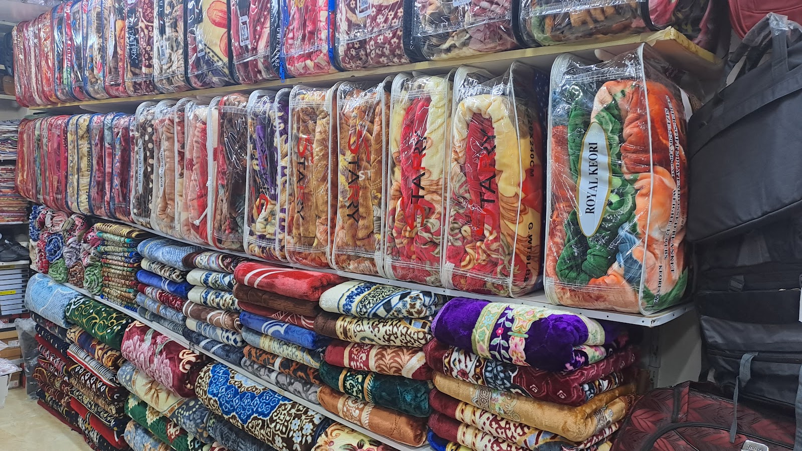 Crown shoes trading - صورة 4