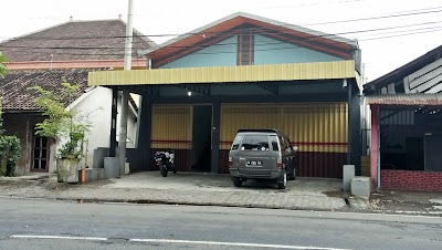 Photos of DAIHATSU astra international. lumajang