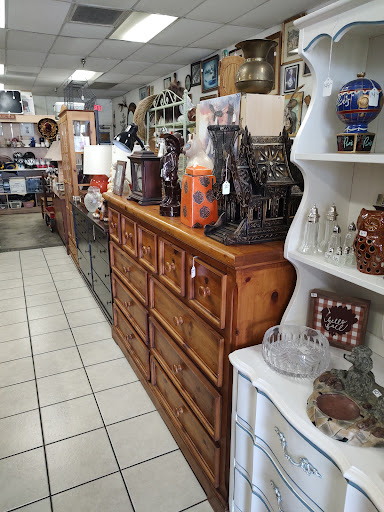 Semi & New Thrift Store - Thumbnail