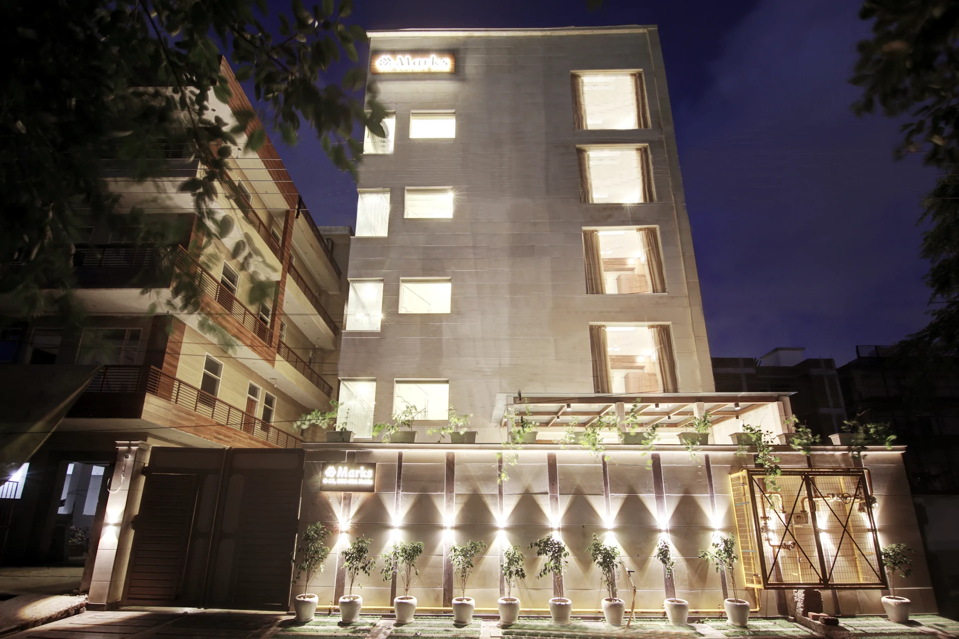 Marks Hotel & Banquets