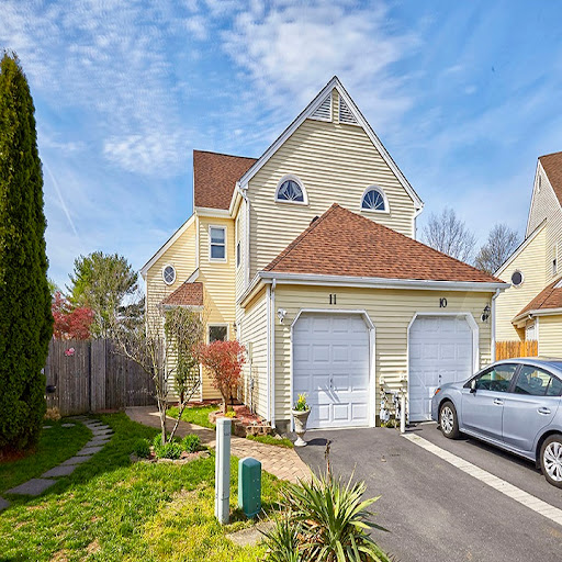Roslyn Sibilia, Realtor - ERA Central Realty Group - Thumbnail