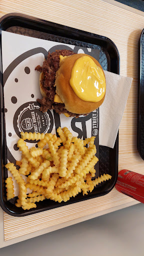 Photo 1 - Street burger