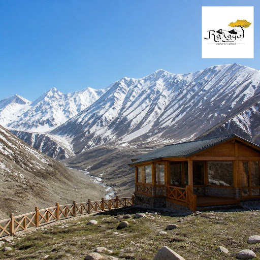 Dreaming of waking up to snow-covered peaks and crisp Himalayan air? Rangyul Resorts in Kargil of… post image