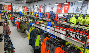 Photo n°3 de Outlet Lafuma Millet Anneyron à Anneyron (Magasin de vêtements pour femmes)