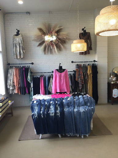 Savvy Jo Boutique - United States