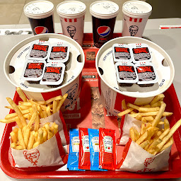 Photo n°3 de KFC Strasbourg Première Armée à Strasbourg (Restaurant)