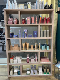 Photo n°5 de Le Boudoir MAISON DE BEAUTE à Saint-Dié-des-Vosges (Salon de coiffure)